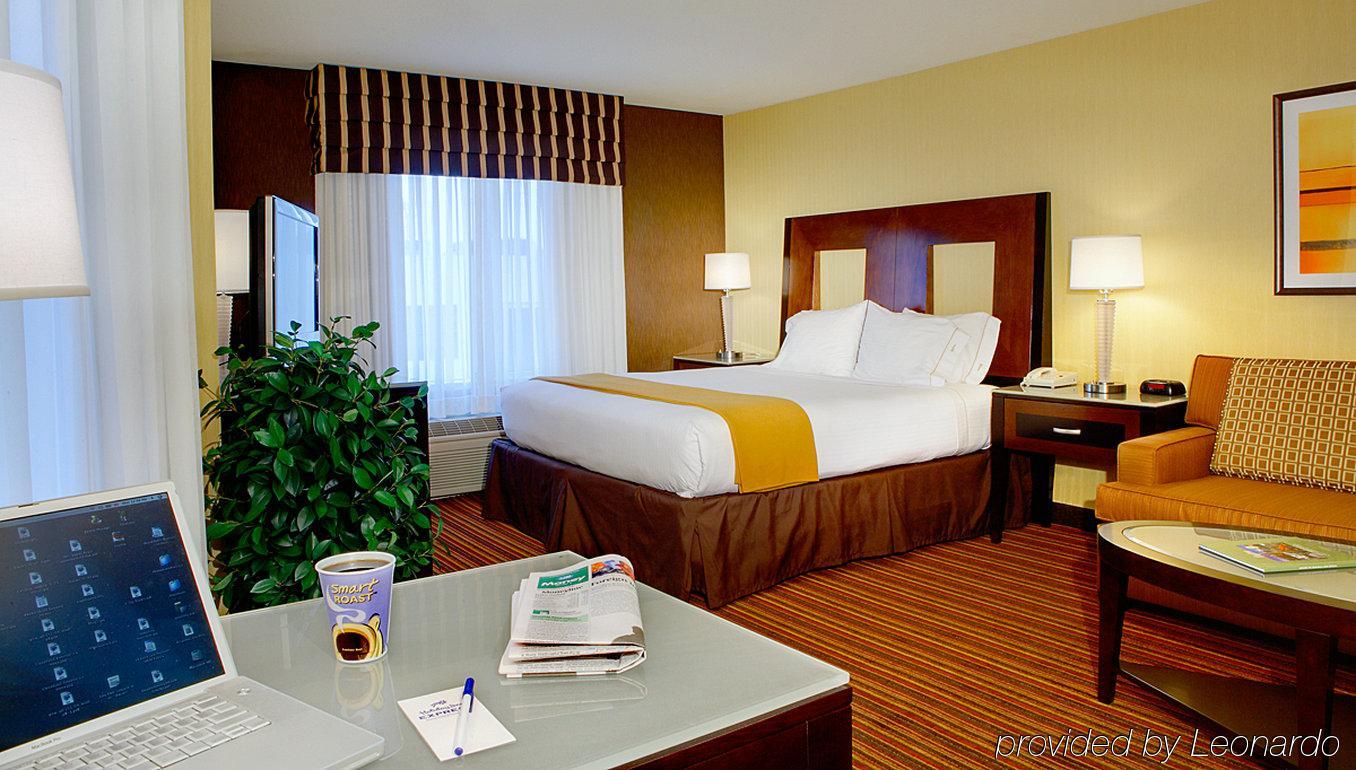 Holiday Inn Express Hotel & Suites Belmont, An Ihg Hotel Экстерьер фото